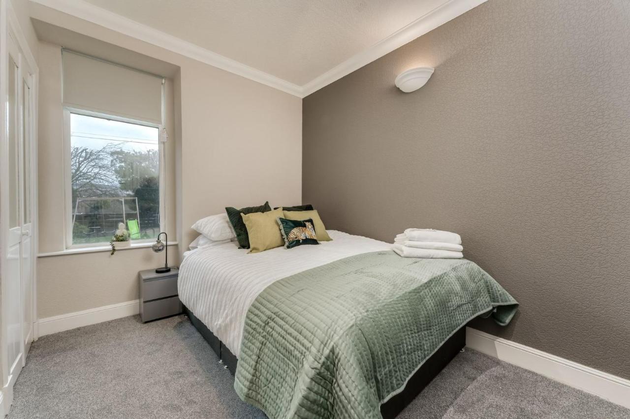 The Garden Flat, Loch Lomond Apartment อเล็กซานเดรีย ภายนอก รูปภาพ